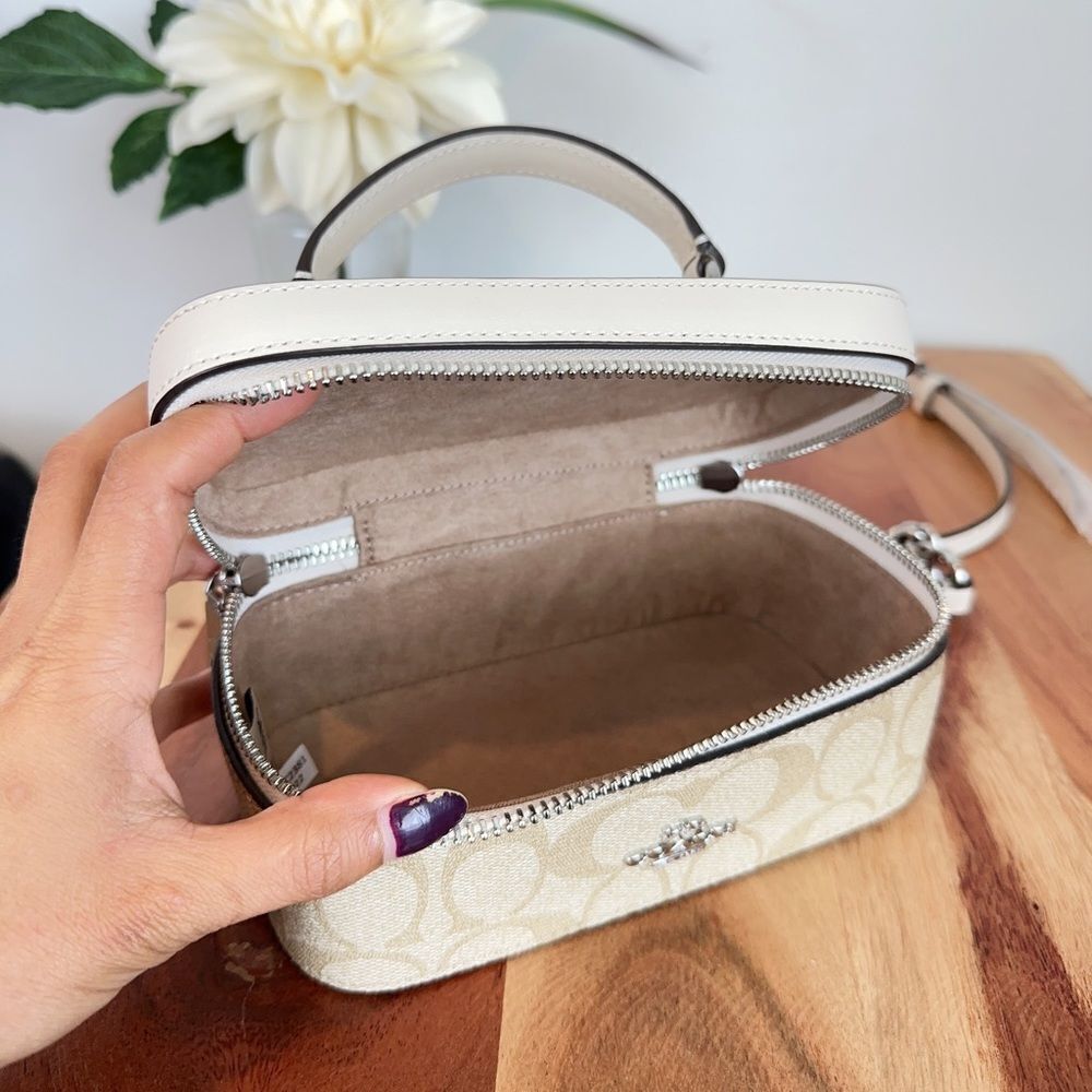 NWT Coach Train Case Crossbody In Signature Canvas - Picture 5 of 7